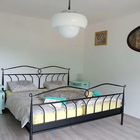 Pocitniska Hisa Maria Apartman *